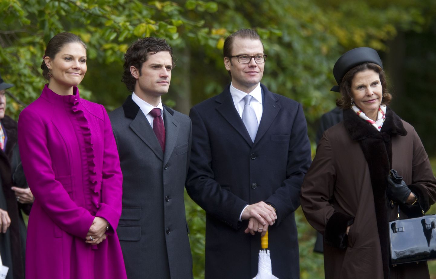 Rootsi kroonprintsess Victoria koos oma venna prints Carl Philipi ja abikaasa prints Danieliga. Paremal seisab kuninganna Silvia.