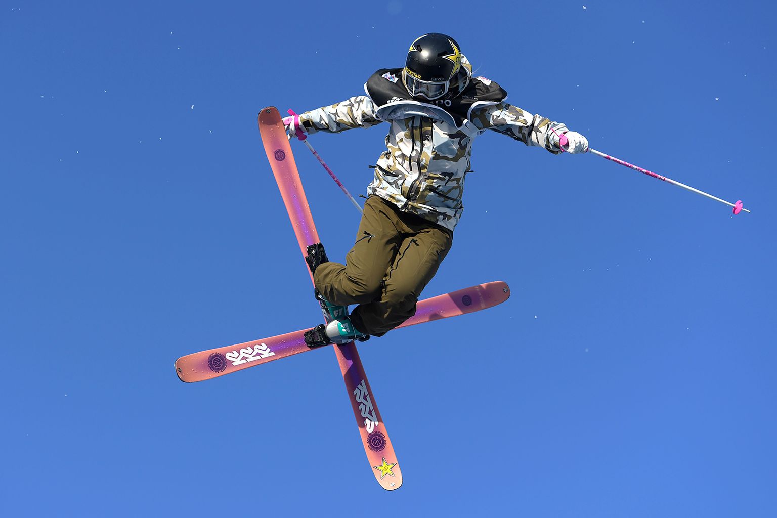 Johanne Killi from Norway competes during the Women's qualification round at the FIS Freestyle World Cup "Big Air" in Milan on November 18, 2017. / AFP PHOTO / MIGUEL MEDINA