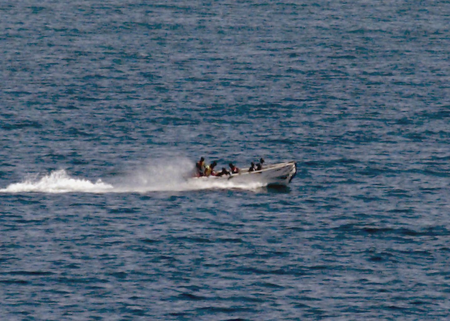 Somaalia piraadid mootorpaadis.