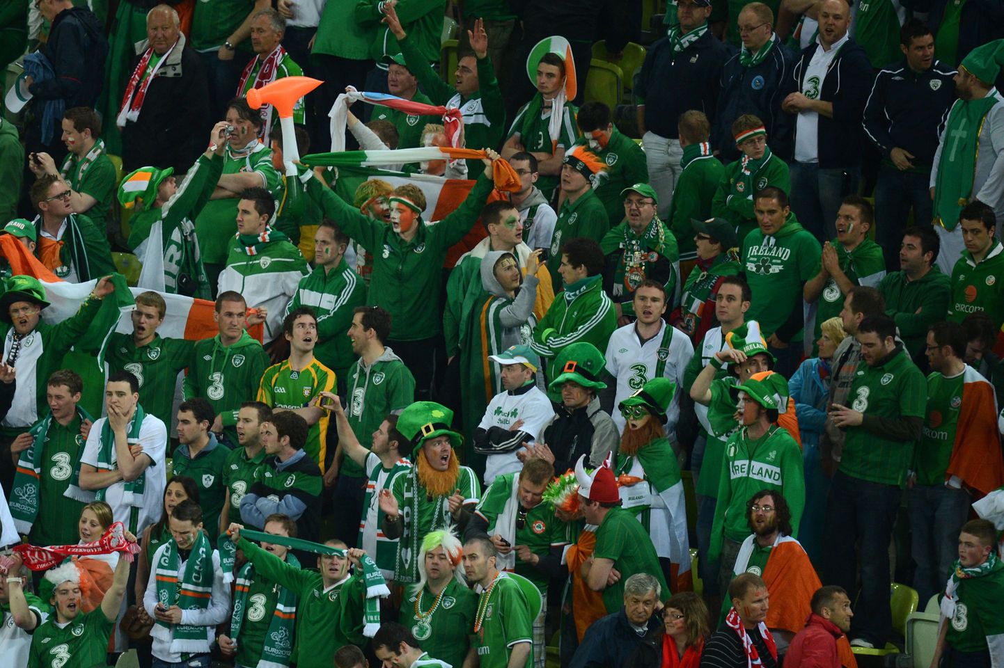 Iirimaa jalgpallikoondise fännid.