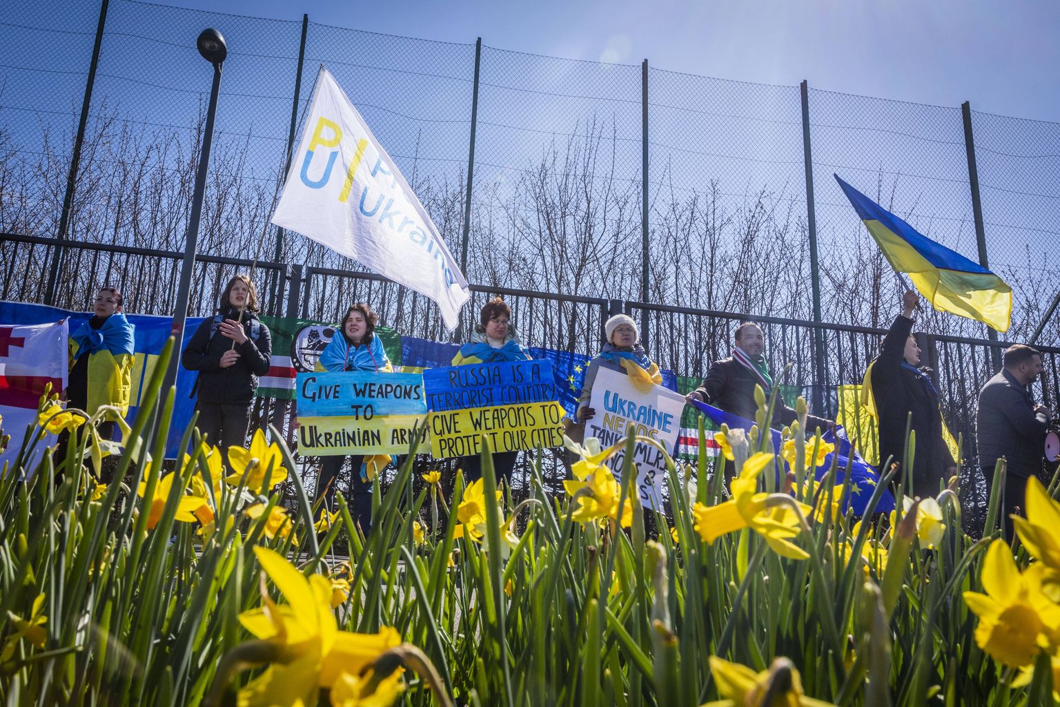 Meeleavaldus Ukraina toetuseks, NATO peakontori juures.