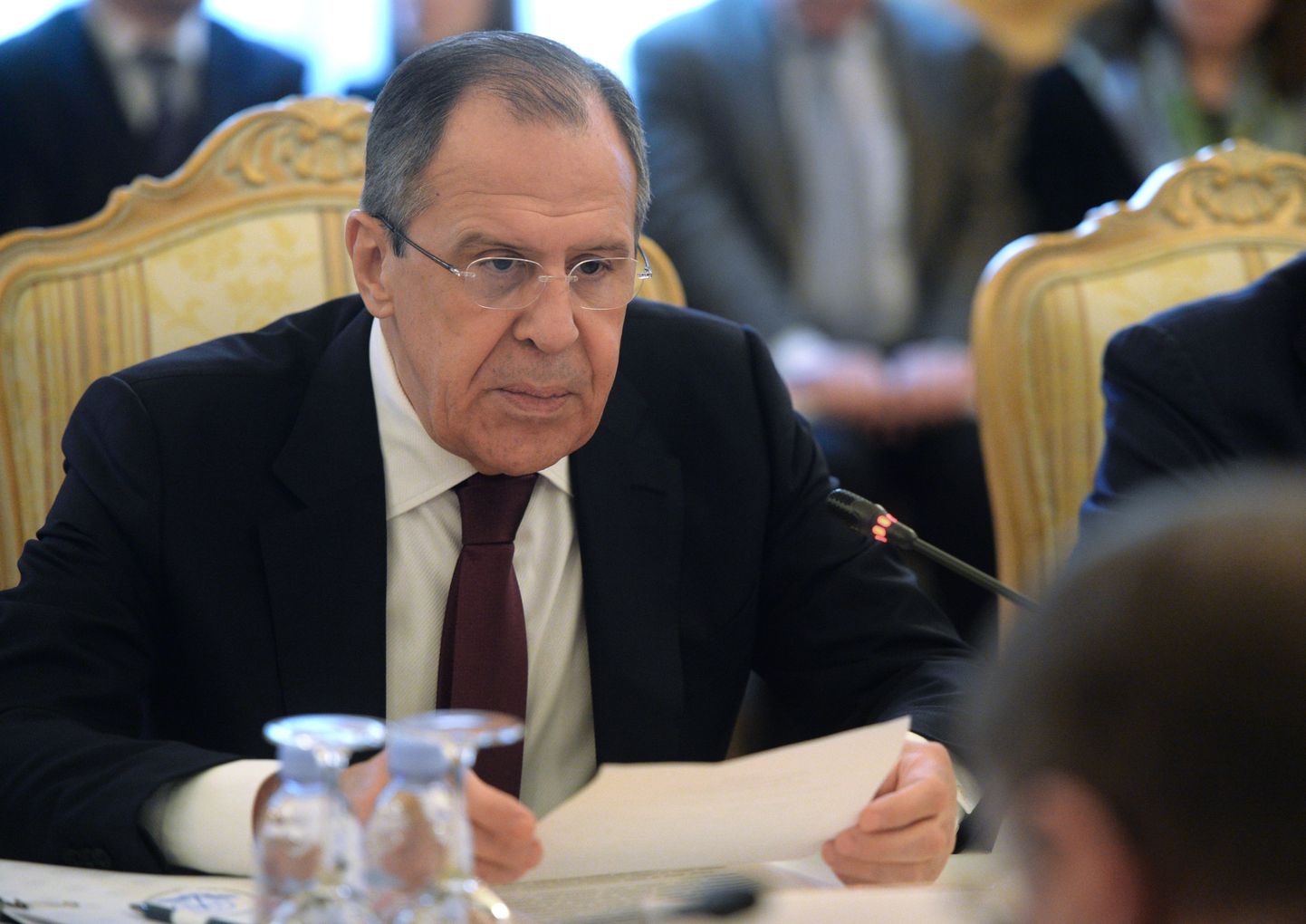 Venemaa välisminister Sergei Lavrov kõnelemas kaasmaalaste abistamise fondi nõukogul.