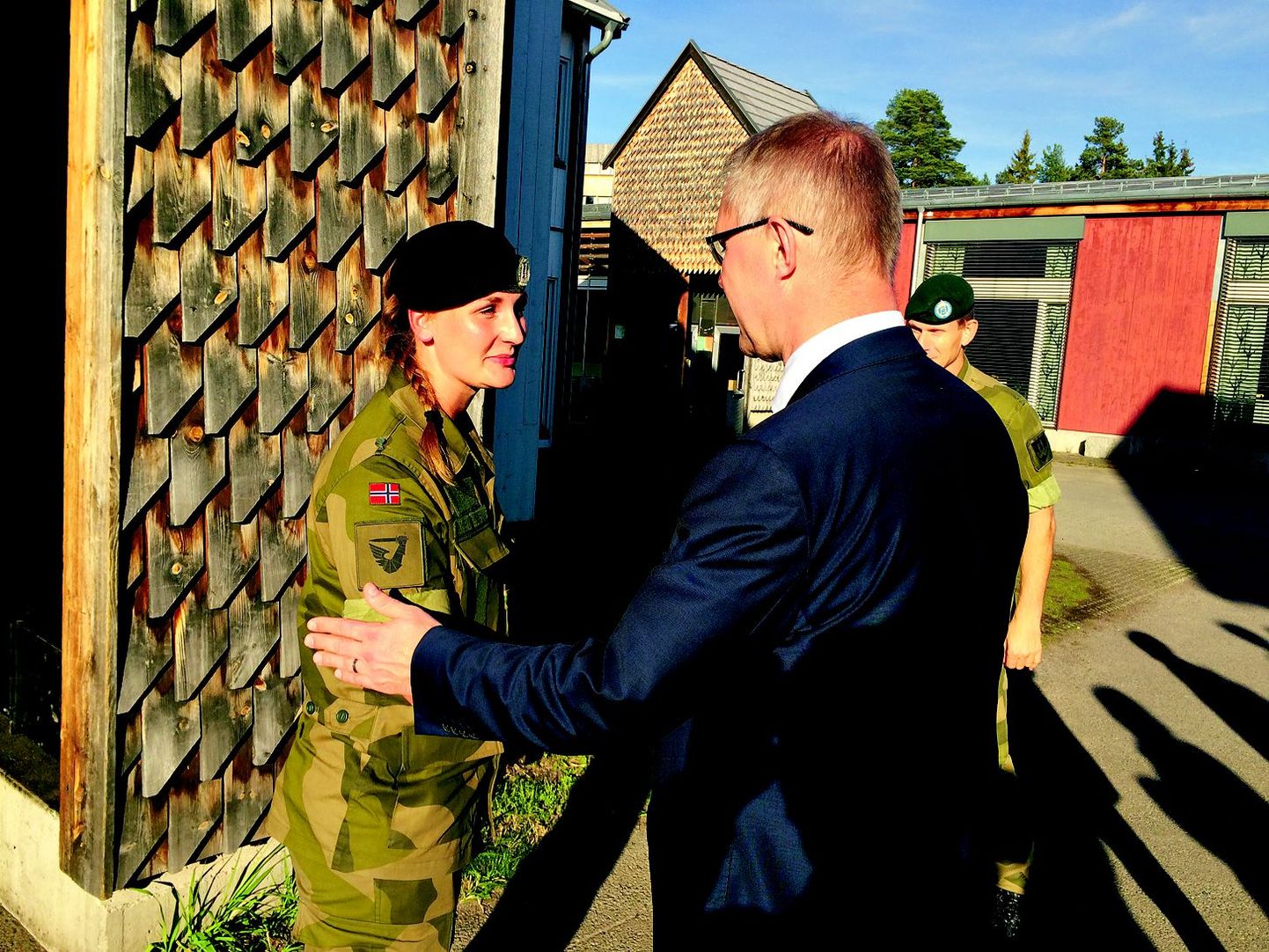 Möödunud nädalal käis kaitseminister Hannes Hanso tutvumas naiste ajateenistuse korraldusega Norras.