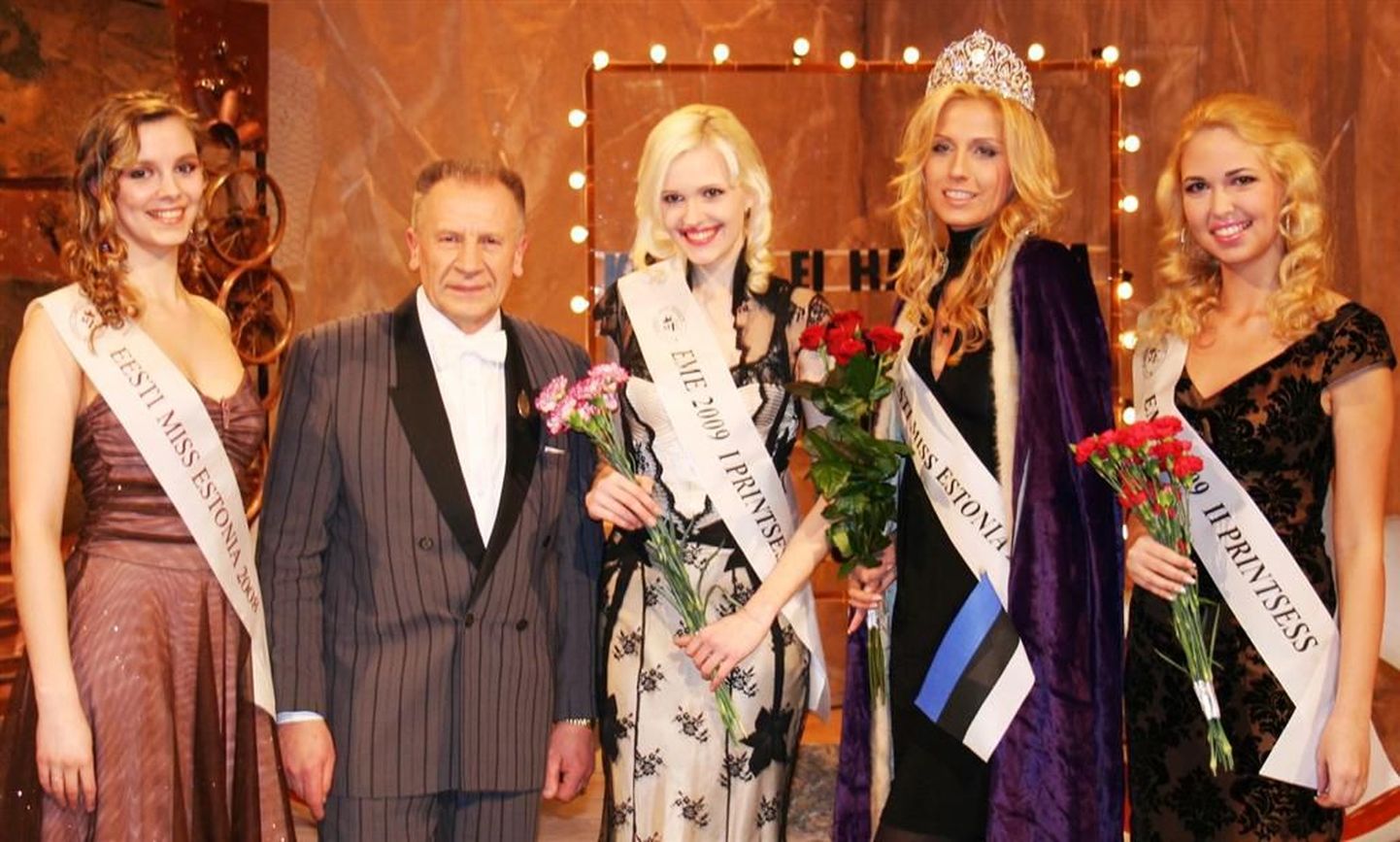 Miss Estoniaks krooniti Diana Arno (25), esimene printsess oli Sille-Liisi Eving (19) ja teine printsess Julia Lindvall (23)