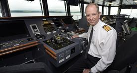 Фото: крупнейший авианосец ВМС Британии впервые отправился в плавание