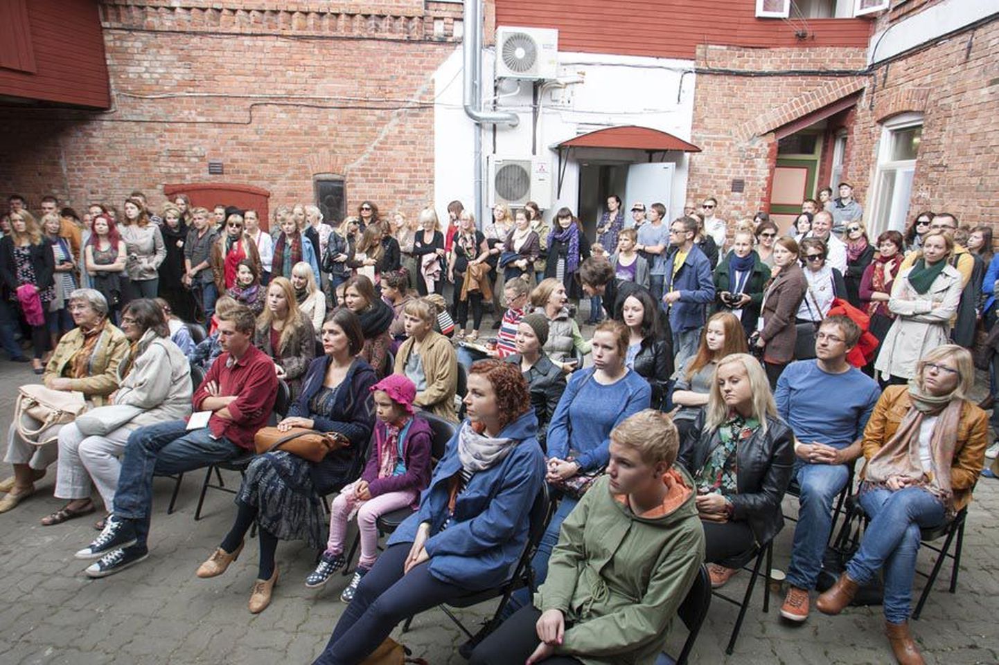 Mullu esimest korda peetud minifestival «Viljandi Music Walk» tõi kokku ligi 800 inimest.
