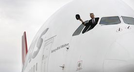 Поющий пилот оборвал связь аэропорта с самолетами