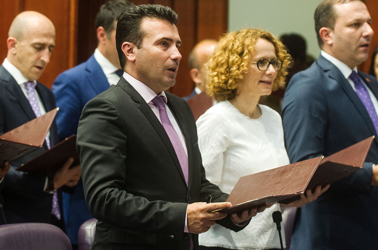 Makedoonia peaminister Zoran Zaev ametivannet andmas.