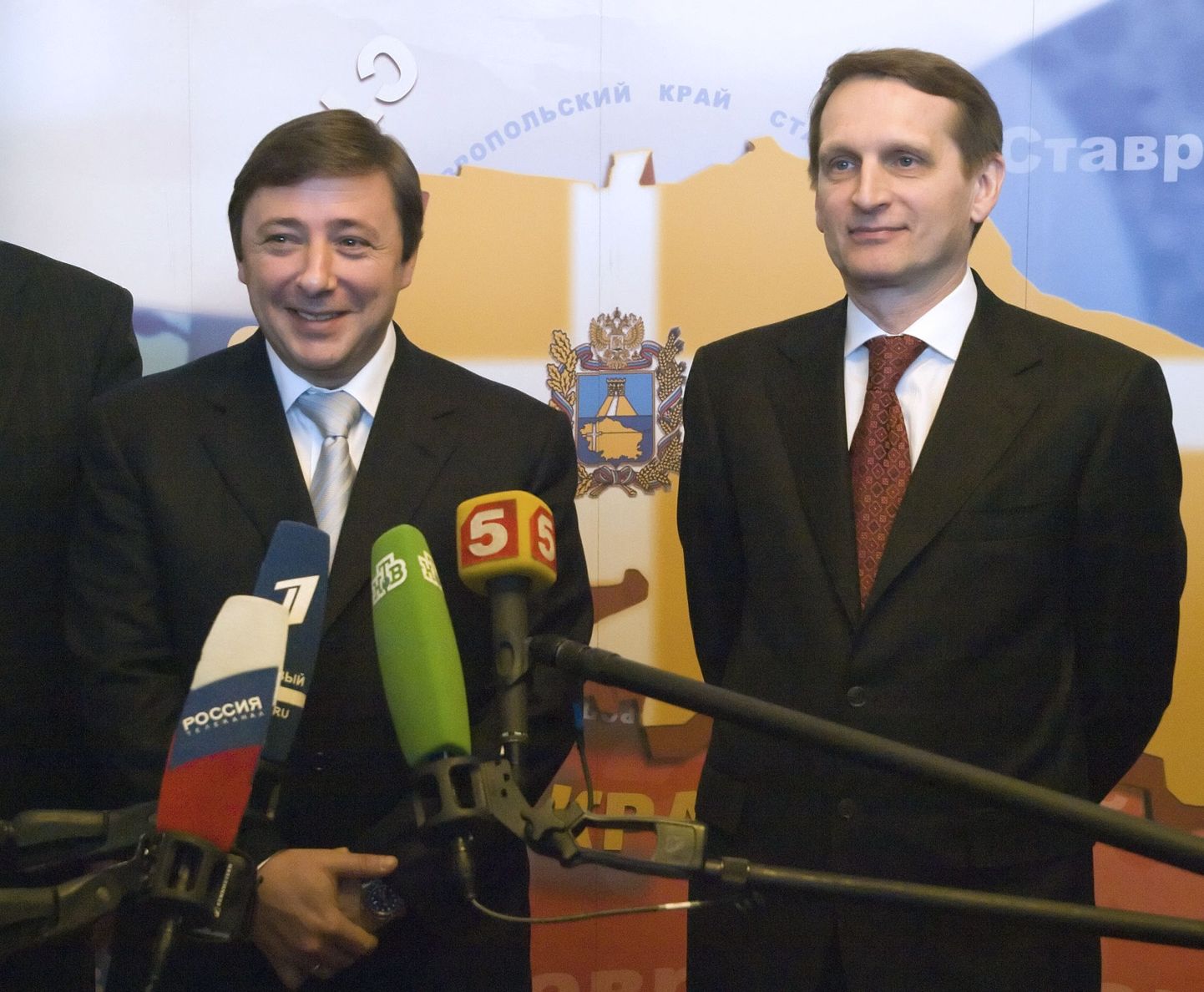 Presdendi administratsiooni juht Sergei Narõškin (paremal) ja asepeaminister Aleksander Hloponin.