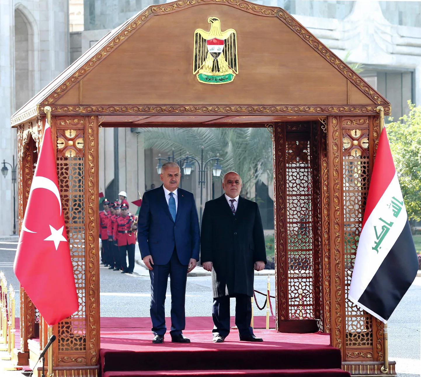 Türgi peaminister Binali Yıldırım ja tema Iraagi ametivendHaider al-Abadi