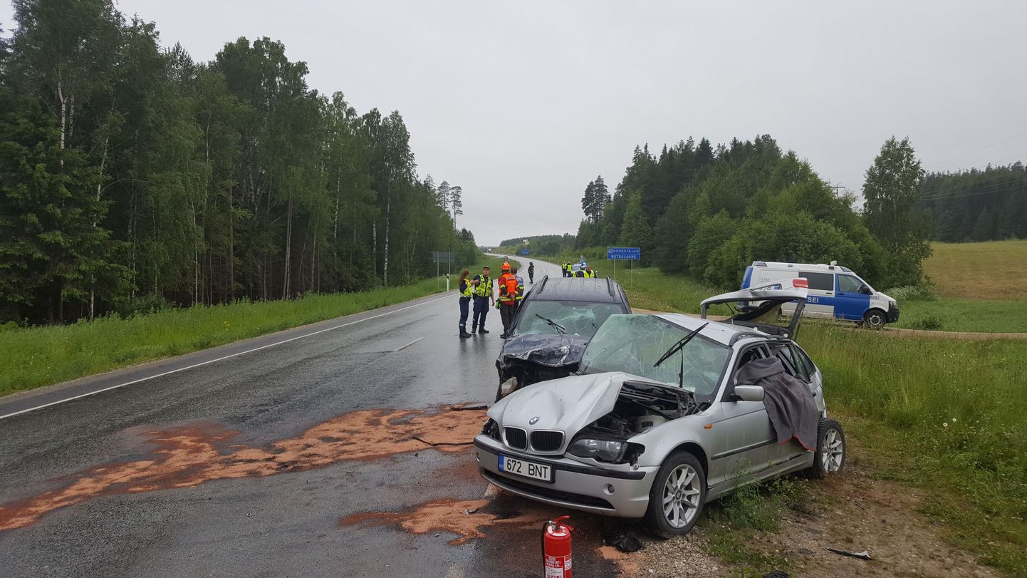 Авария в Тартумаа около Эльва.