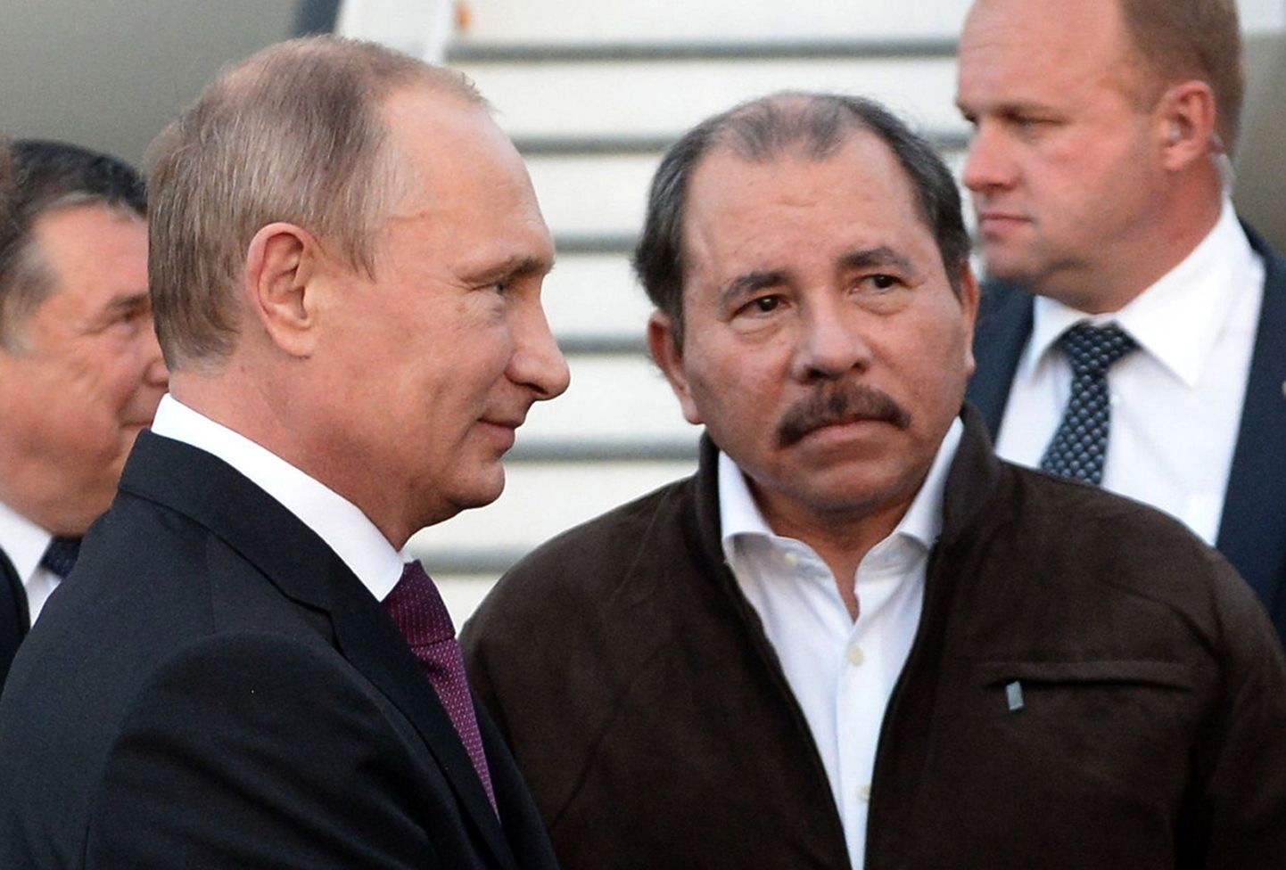 Nicaragua president Daniel Ortega (paremal) koos oma Vene kolleegi Vladimir Putiniga.
