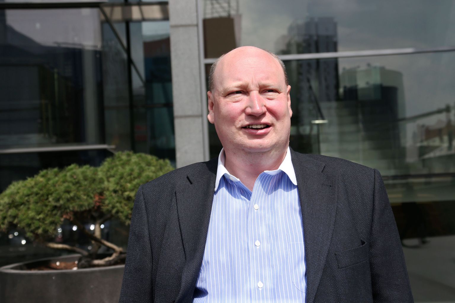 Henrik Hololei.