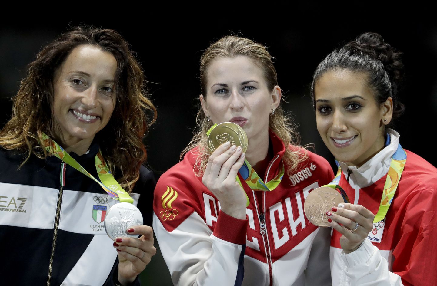 Слева направо: Элиза Ди Франчиска – серебро (Италия), Инна Дериглазова – золото (Россия), Инес Бубакри – бронза (Тунис).