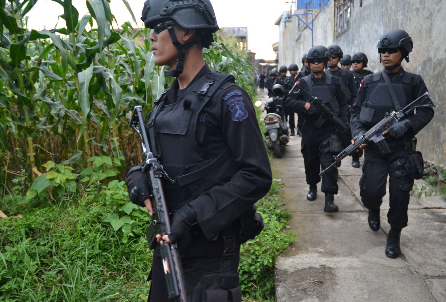 Indoneesia politseinikud terrorivastasel operatsioonil