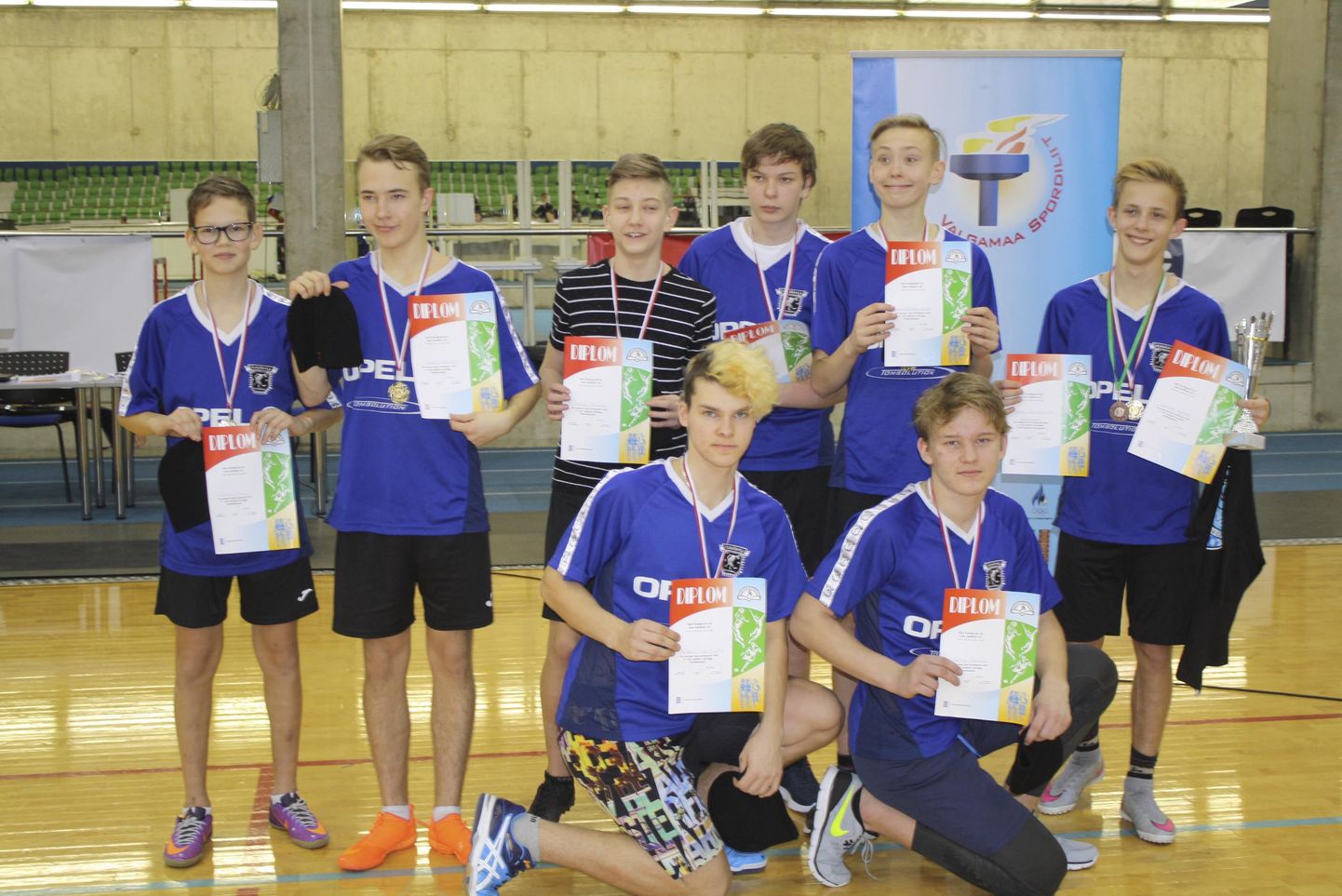 Paalalinna kooli saalihokimeeskond võitis nii maakondliku koolidevahelise turniiri kui ka Eesti koolispordi liidu finaali.