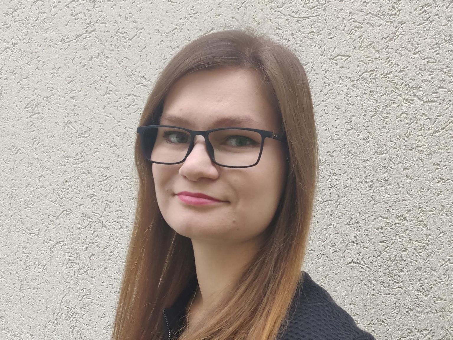 Postimehe taskuhäälingu toimetaja Merili Arjakas.