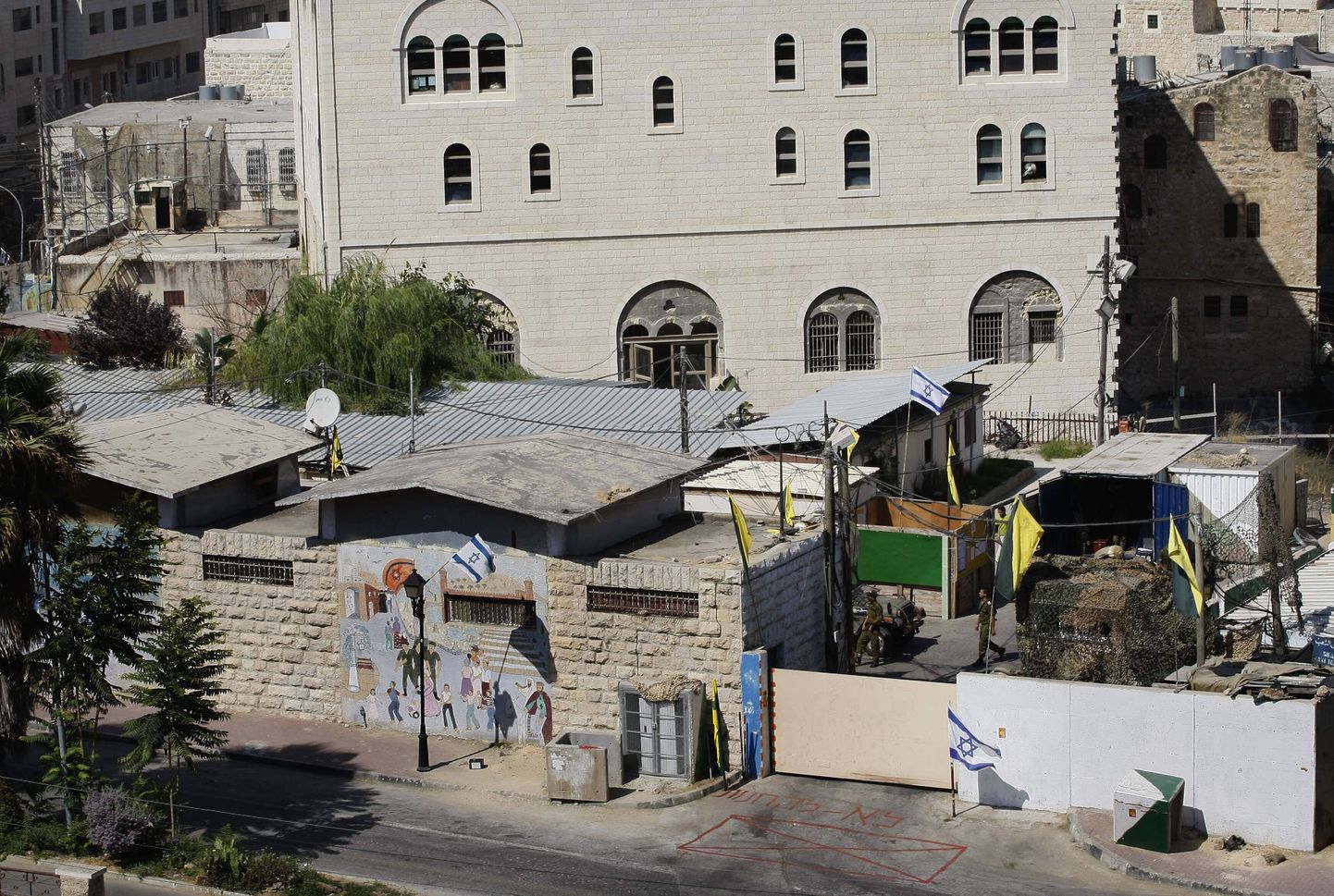 Iisraeli armee baas Hebroni linnas, okupeeritud Läänekaldal.