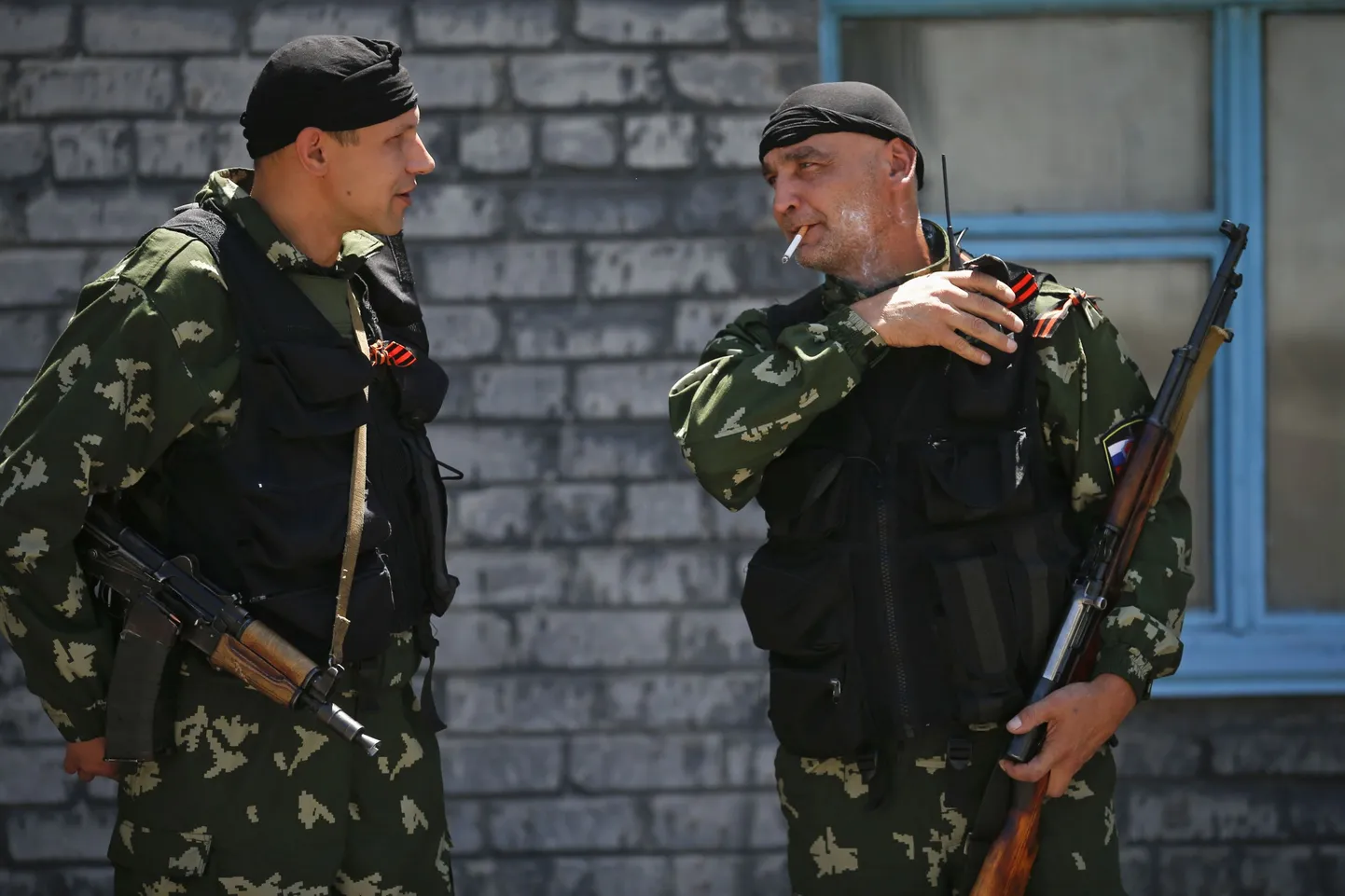 Вооруженные сепаратисты в Донецке.