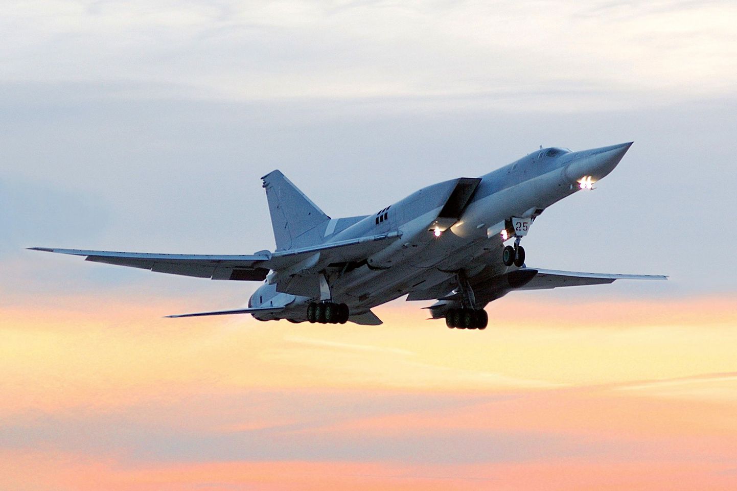 Tupolev Tu-22 pommituslennuk