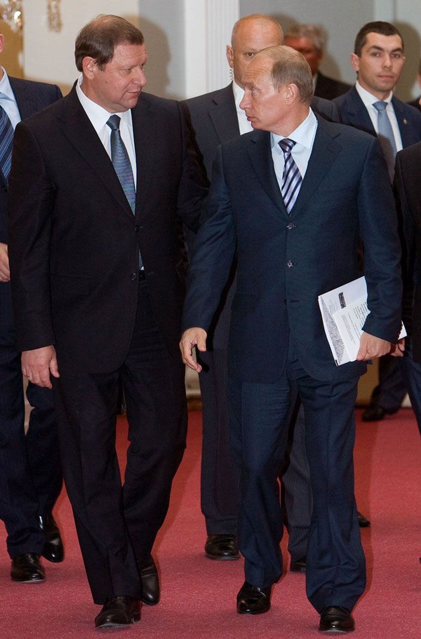 Valgevene peaminister Sergei Sidorski ja tema Vene kolleeg Vladimir Putin.