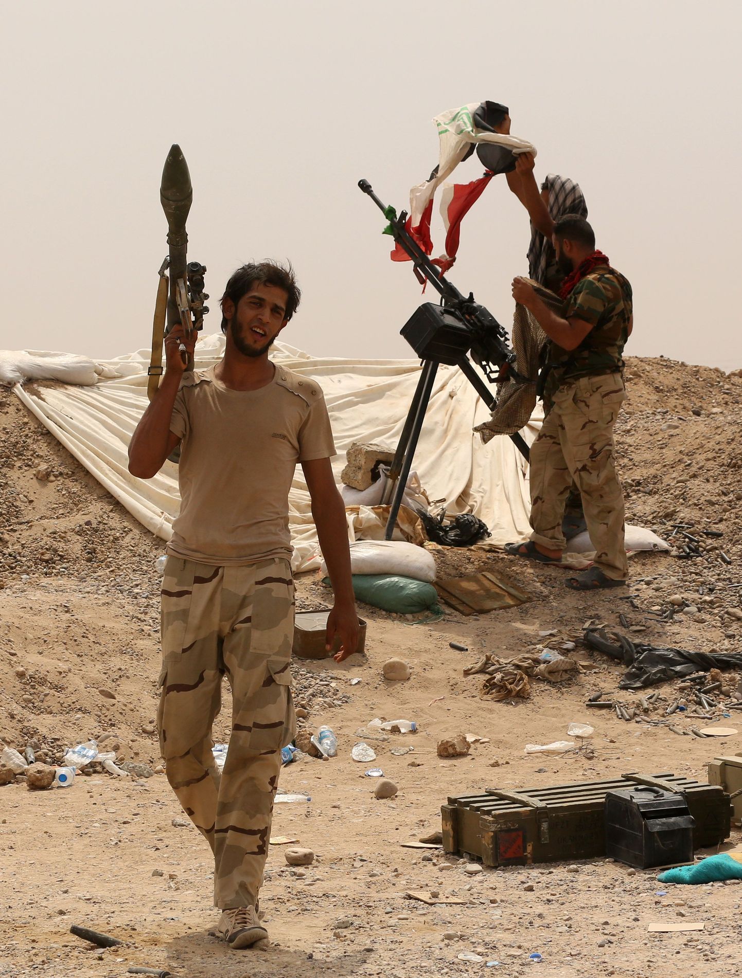 Iraagi valitsusvägesid toetavad šiiavõitlejad Anbari provintsis Fallujah' lähedal