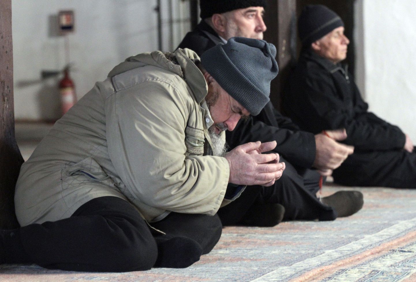 Moslemitest krimmitatarlased palvetamas.