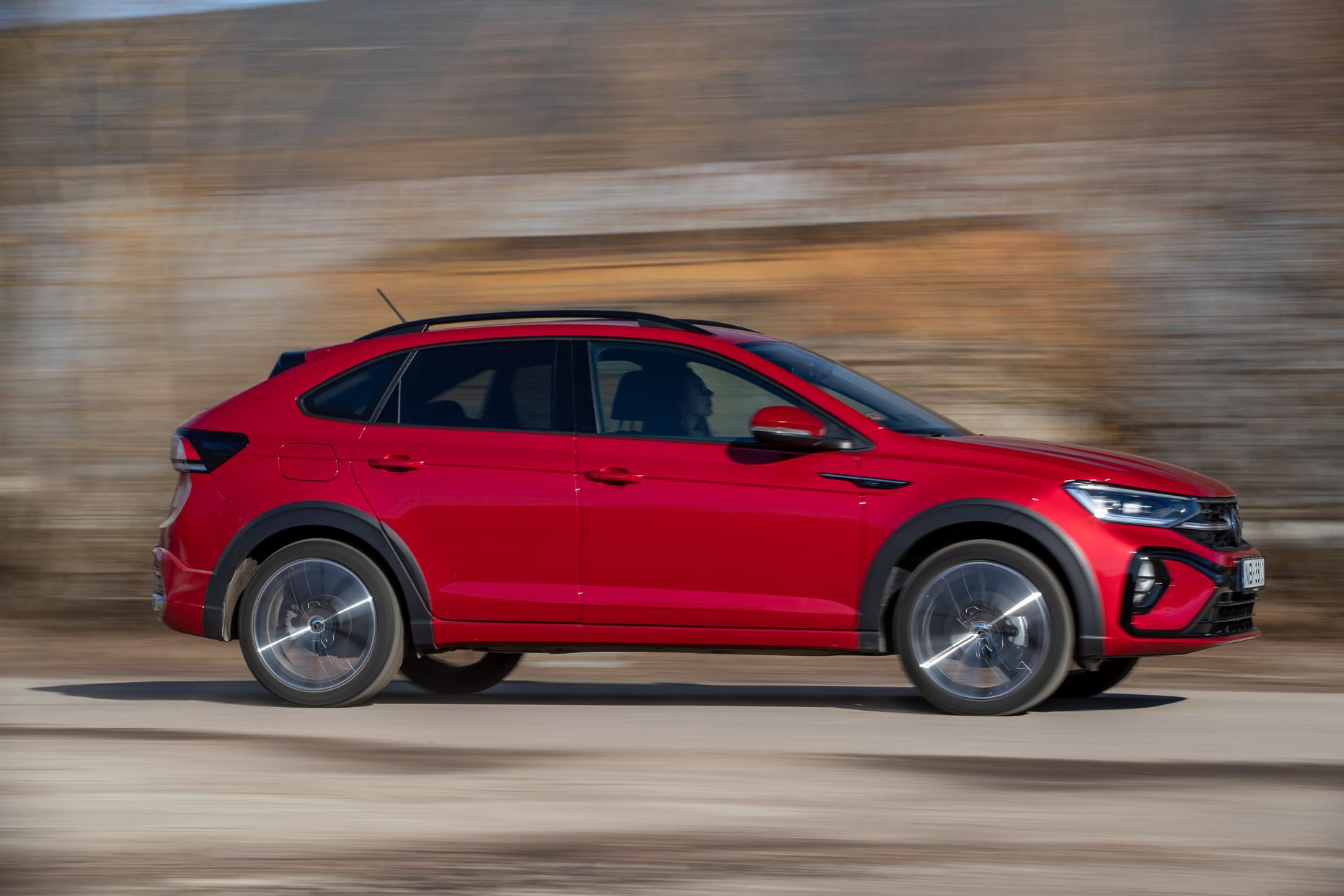 Volkswagen Taigo, üks Baltikumis sel aastal enim müüdud liitrise sisepõlemismootoriga uusi automudeleid.