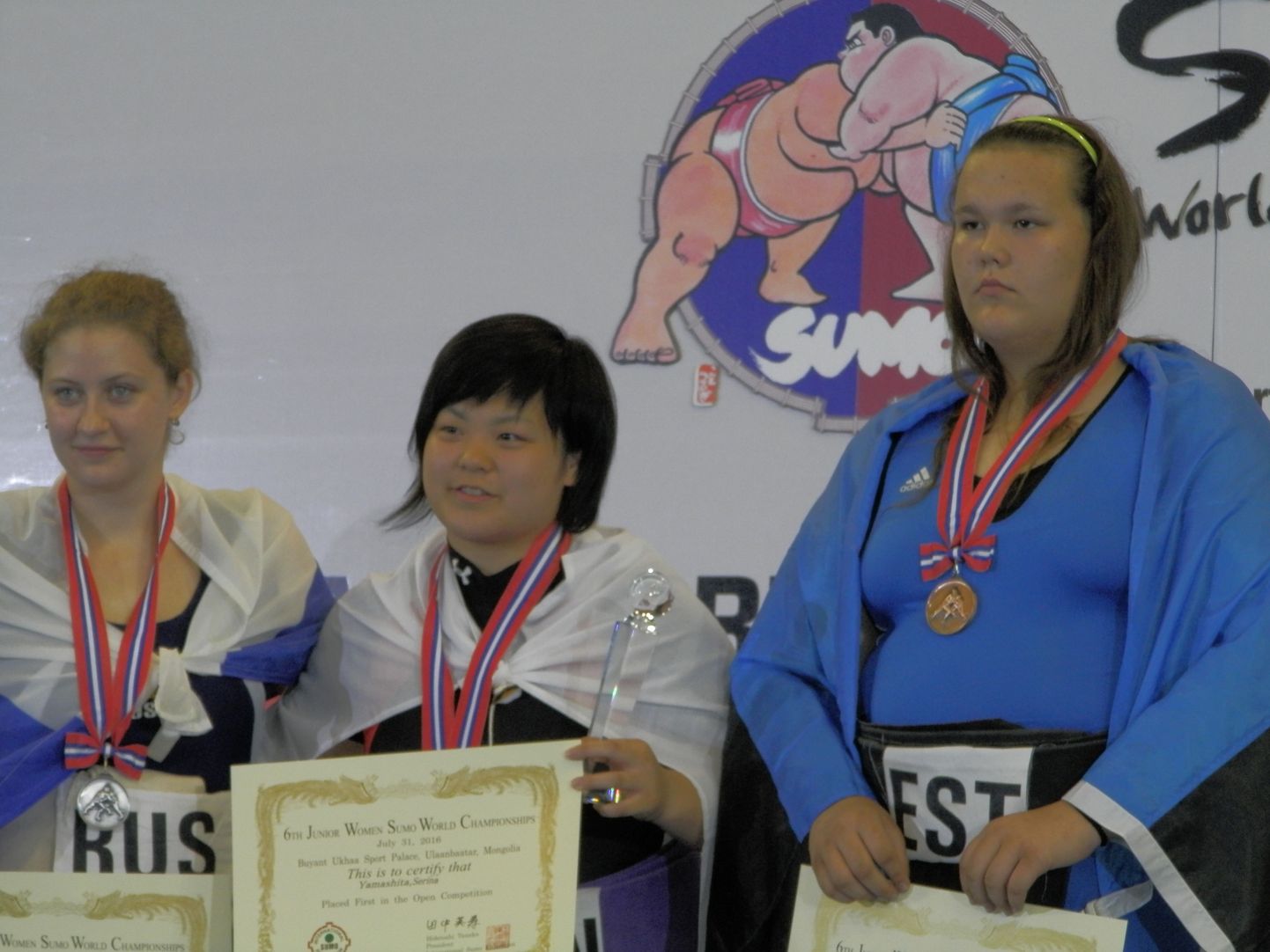 Vasakult: Anastasia Nikitina, Sarina Yamashita ja Kai Pähkel.