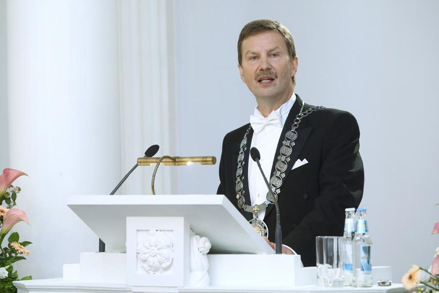 Tartu ülikooli rektor  Volli Kalm kinnitas Viljandi maavanemale, et siinne kultuuriakadeemia on ülikooli oluline allüksus.