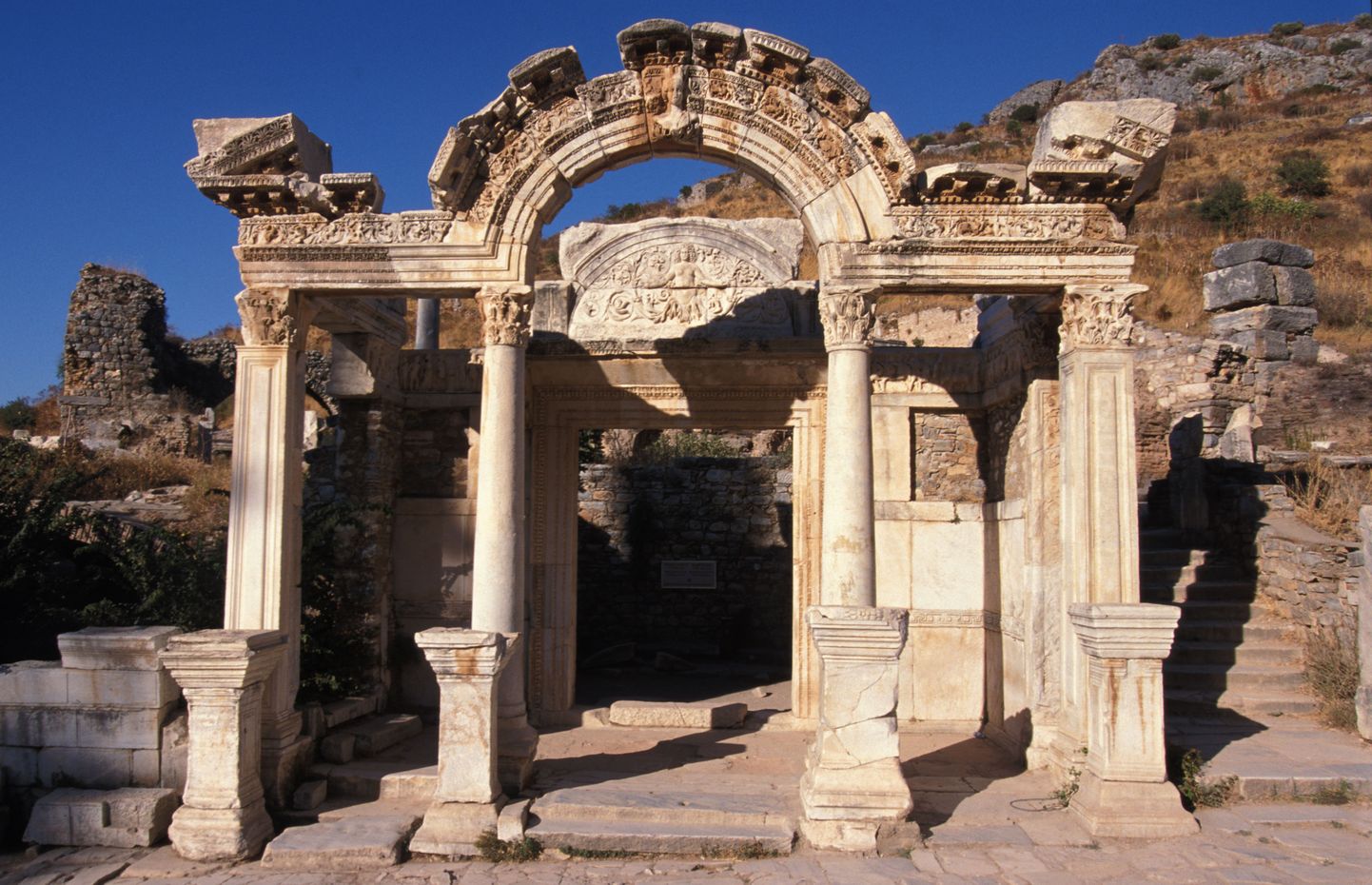 Hadrianuse tempel Ephesoses.