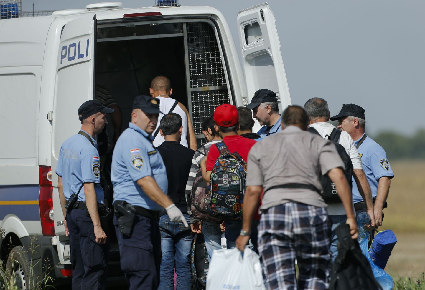Migrandid Horvaatias Tovarnikus.