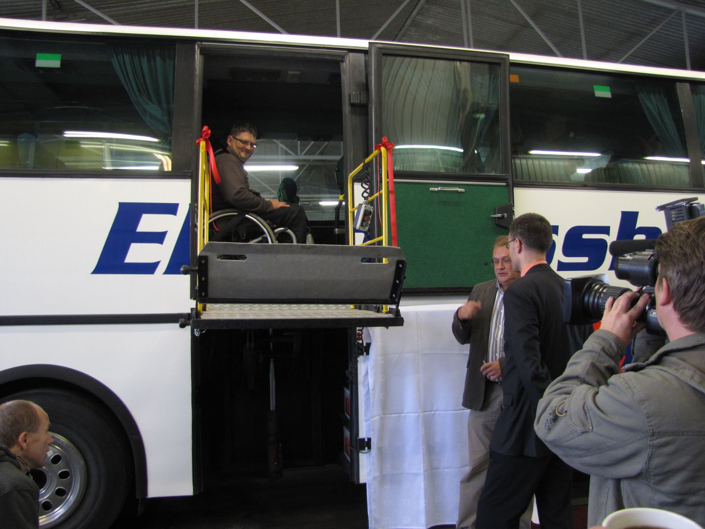 Eesti esimene kaugliini ratastoolibuss hakkab sõitma Tallinn-Tartu-Võru liinil.