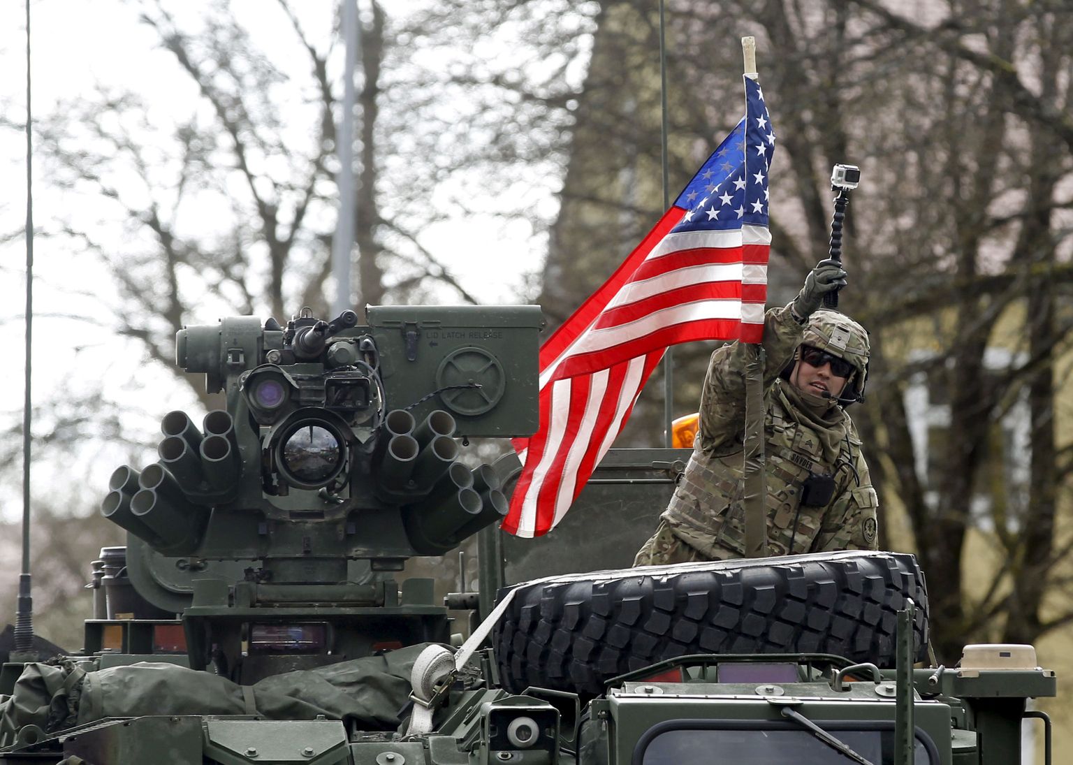 USA militaartehnika ja sõdur. Pilt on illustratiivne