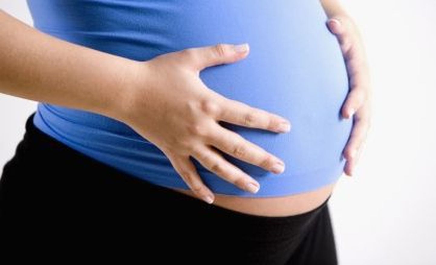 Hiinlannat sunniti kaheksandal raseduskuul aborti tegema