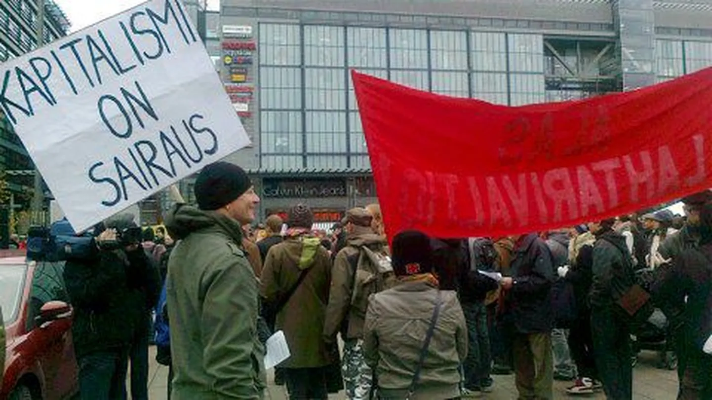 Акция 15 октября 2011 года в Хельсинки в рамках Всемирного дня протеста против несправедливости в распределении общественного богатства.