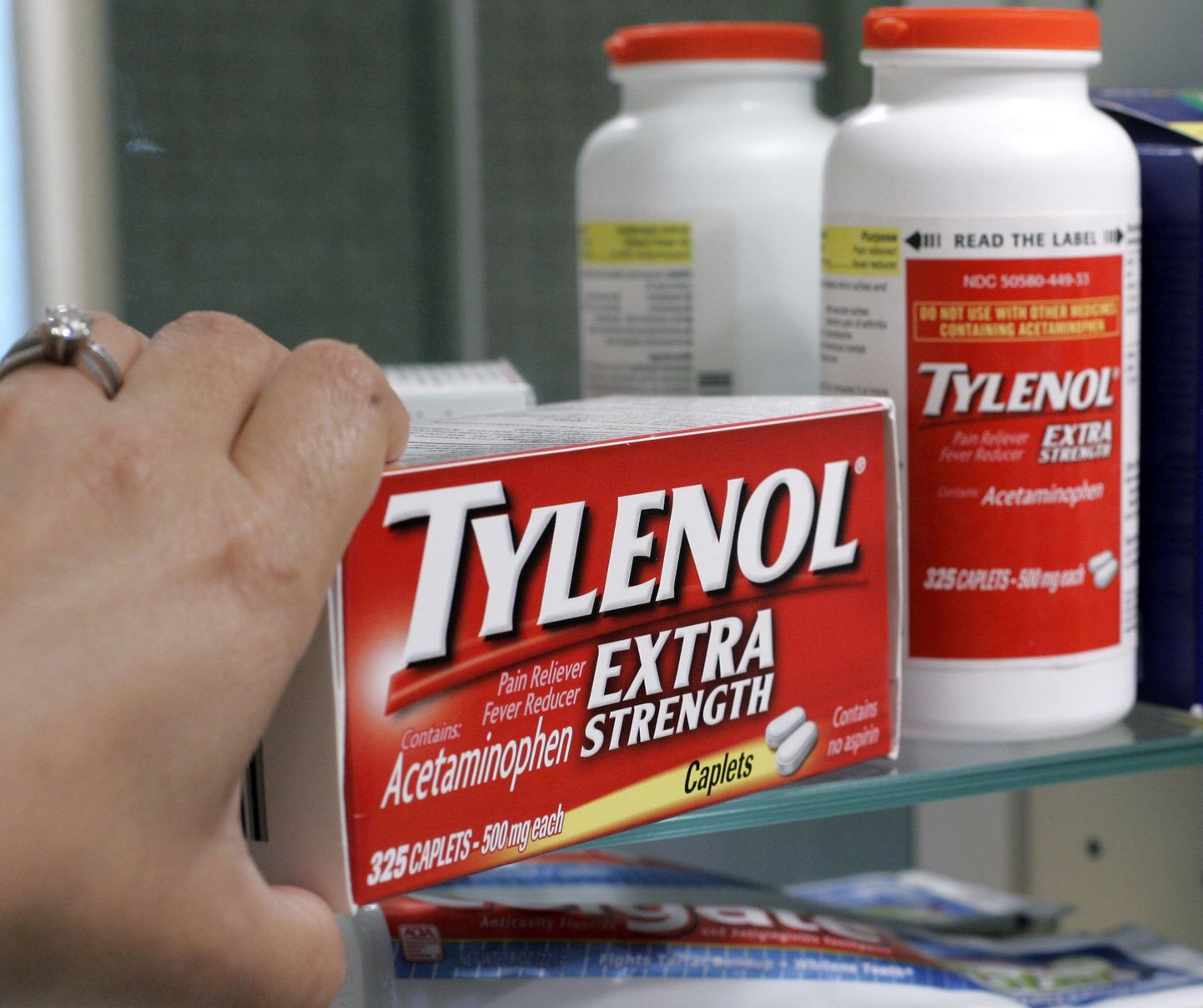 Paratsetamooli sisaldav ravim Tylenol.