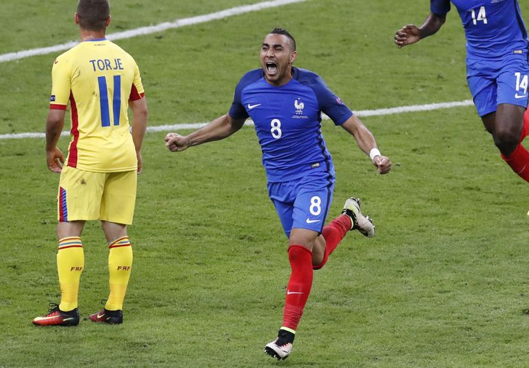 Prantsusmaa jalgpallikoondis alustas kodust EMi viimaste minutite väravast saadud magusa võiduga. Sangariks kerkis Dimitri Payet. Foto: