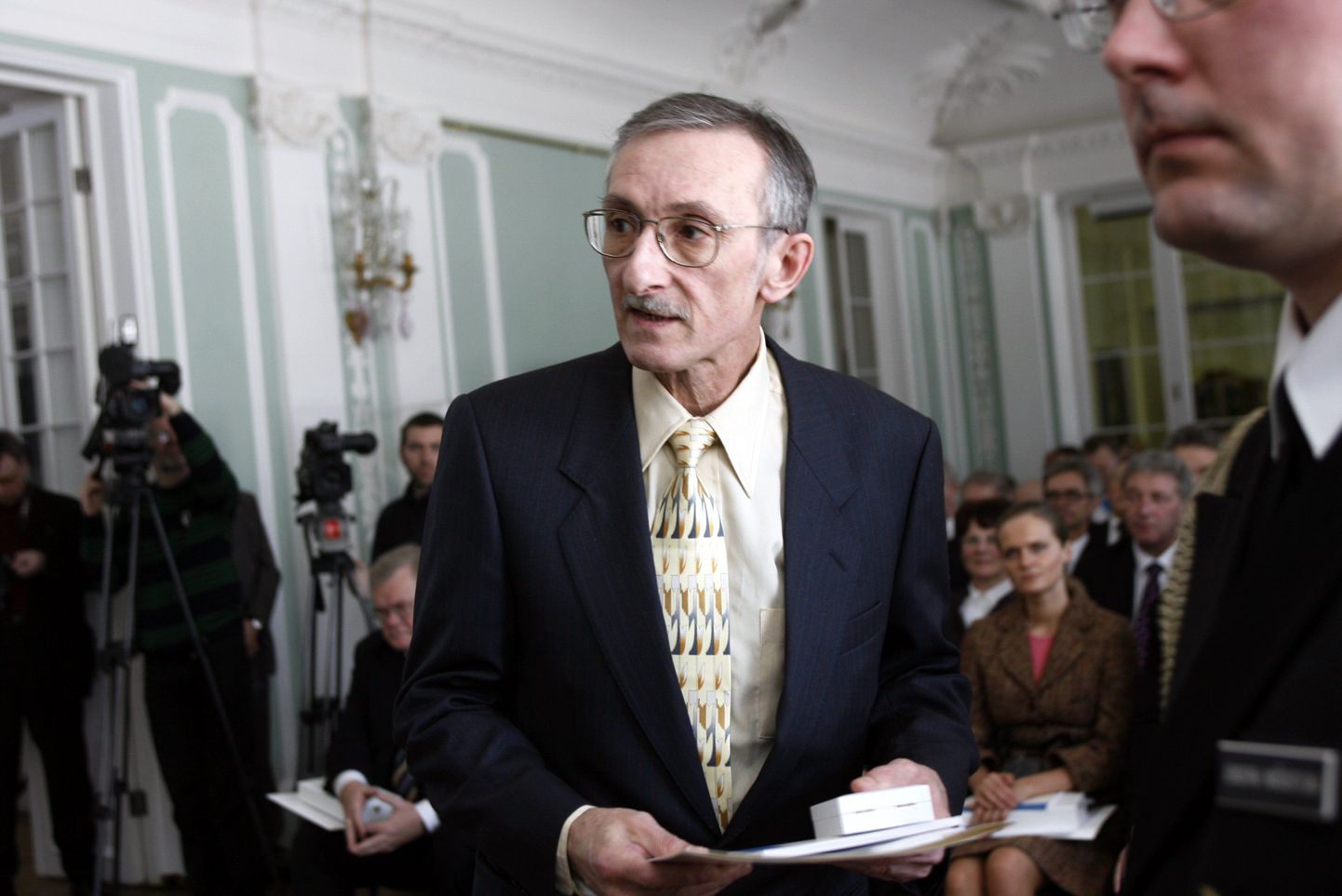 Valeri Kalabugin 2006. aastal riiklike teenetemärkide kätteandmisel.