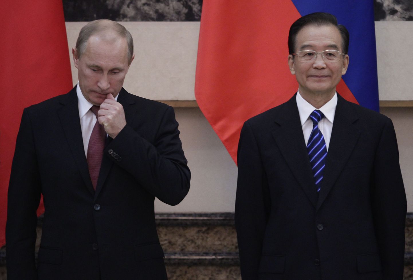 Vladimir Putin (vasakul) ja Hiina valitsusjuht Wen Jiabao.
