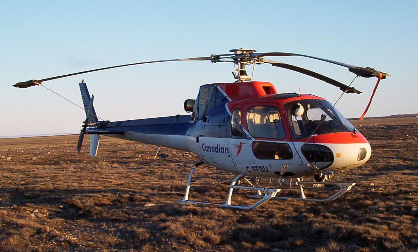 Sarnane Eurocopter AS350 kukkus Rootsis täna alla.