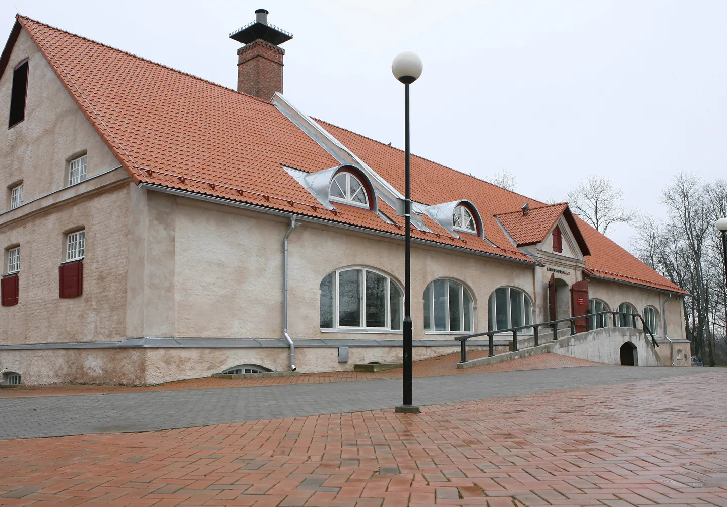 Võidupühale pühendatud näitustel Viljandis pärimusmuusika aidas on välja pandud fotod Vabadussõjast ja Kaitseliidu ajaloost. Näitus jääb avatuks 7. juulini.