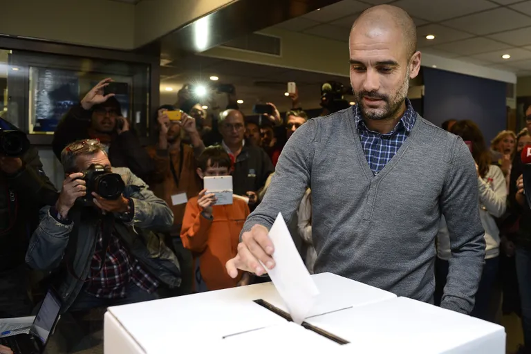Pep Guardiola eelmise aasta sügisel toimunud sümboolsel iseseisvusreferendumil. Foto: Scanpix