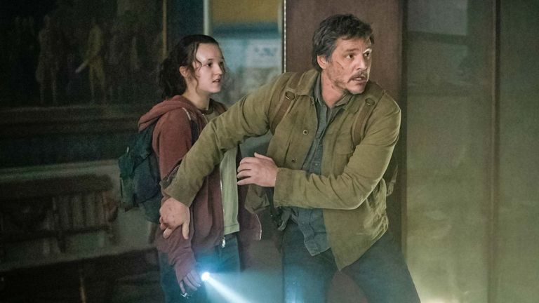 Белла Рэмзи и Педро Паскаль в сериале The Last of Us