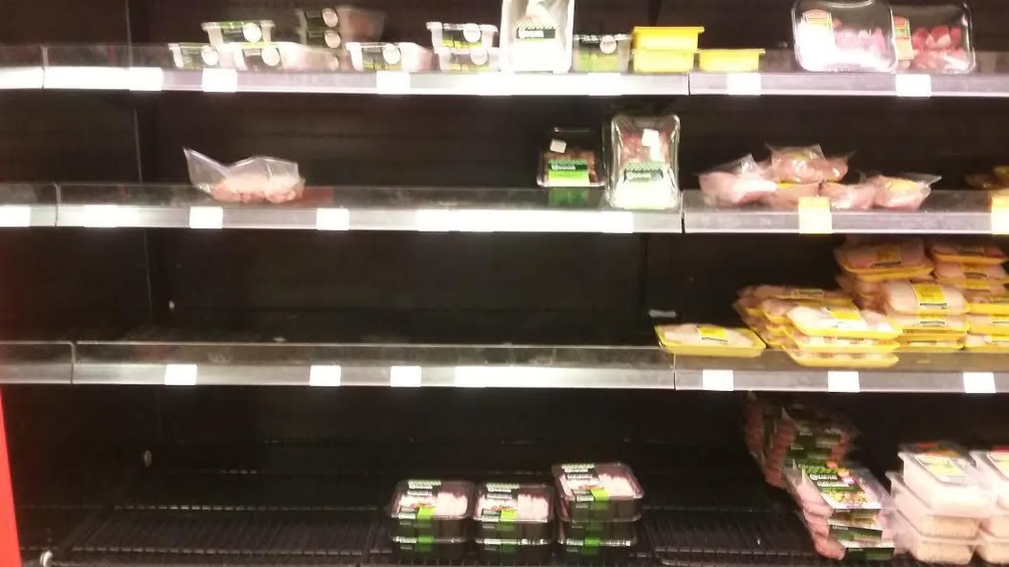 Selveri lihaletis haigutas eile õhtul tühjus.