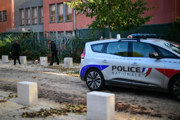 Prantsuse politsei vahistas kuus relvade ja lõhkeainega varustatud ...