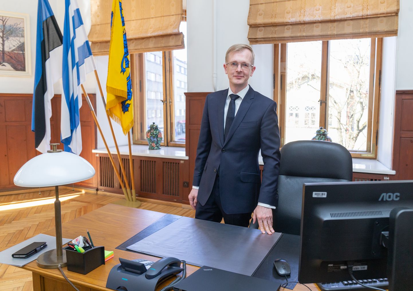 Uus Tallinna linnavolikogu esimees Tiit Terik oma kabinetis.