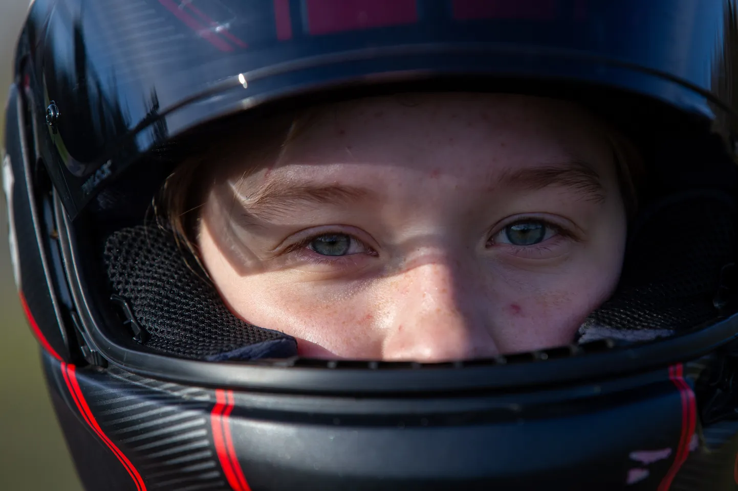 Paidest pärit motosportlane Selyn Kazakova Aravete kardirajal trenni tegemas.

Isa Sergei Kazakov.
Dmitri Kotjuh/ Järva Teataja