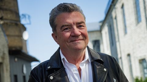 ARMSAD KLÕPSUD ⟩ Palju õnne! Muusik Karl Madise ja tema kihlatu perre sündis teine laps, kes sai kõlava nime