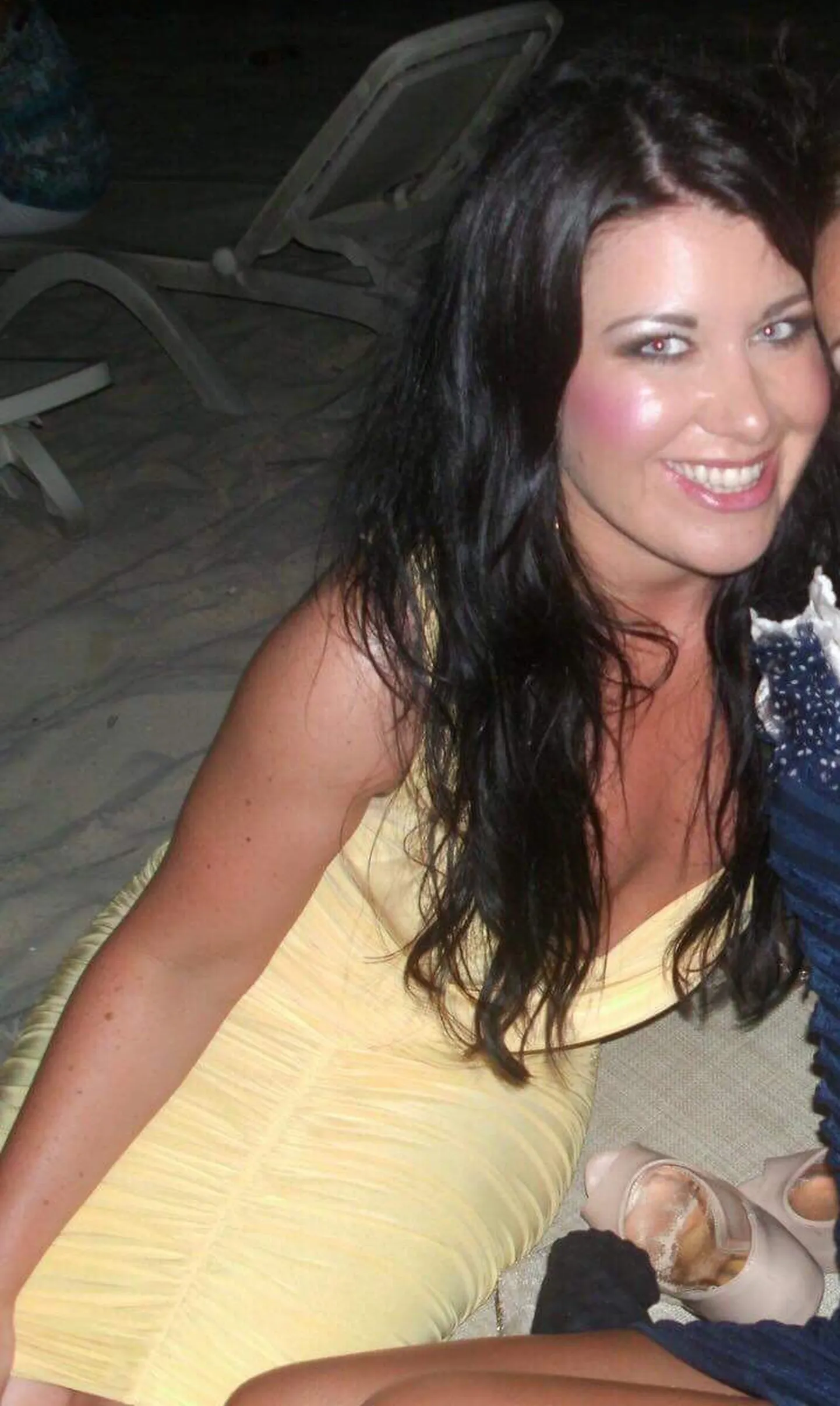 Laura Plummer dateerimata perefotol